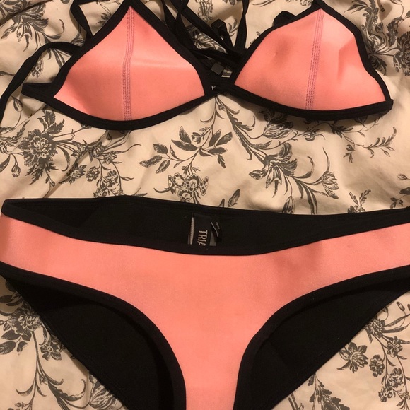 TRIANGL Classic Chloe Pink Neoprene Bikini - Picture 3 of 6